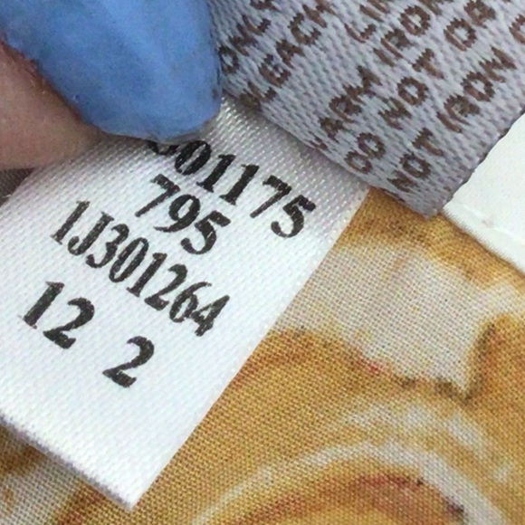 CHICOS SCROLL PATTERNED GOLD EMBELLISHED SILKY TUNIC SMALL - Picture 8 of 16